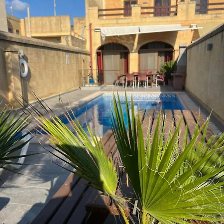 4 Bedroom With Private Pool Case de vacanță *
