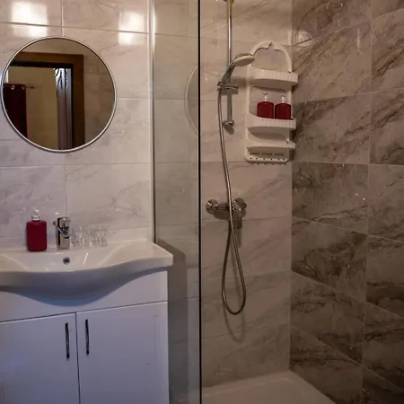 Case de vacanță 4 Bedroom With Private Pool